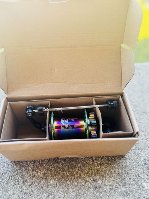 Cubo barulhento colorido marca Tanke