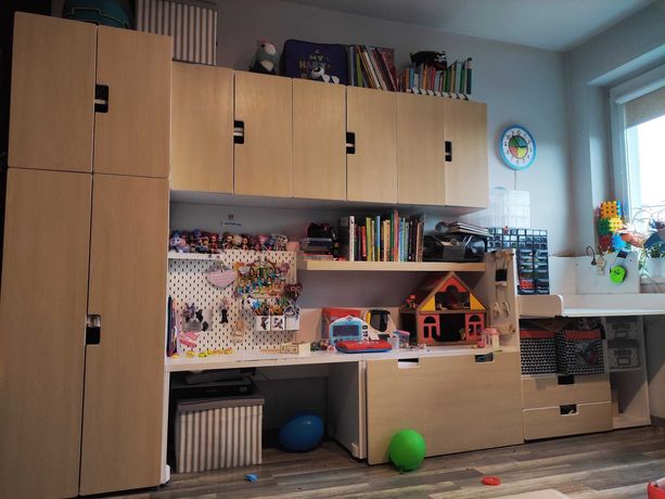 Zestaw mebli IKEA STUVA do pokoju dziecięcego