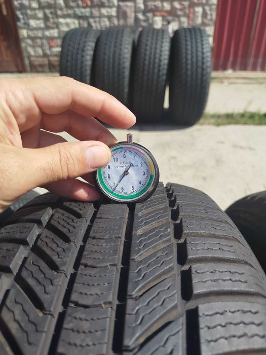 Резина (шини) зимові 215-55-17 Continental з Німечини