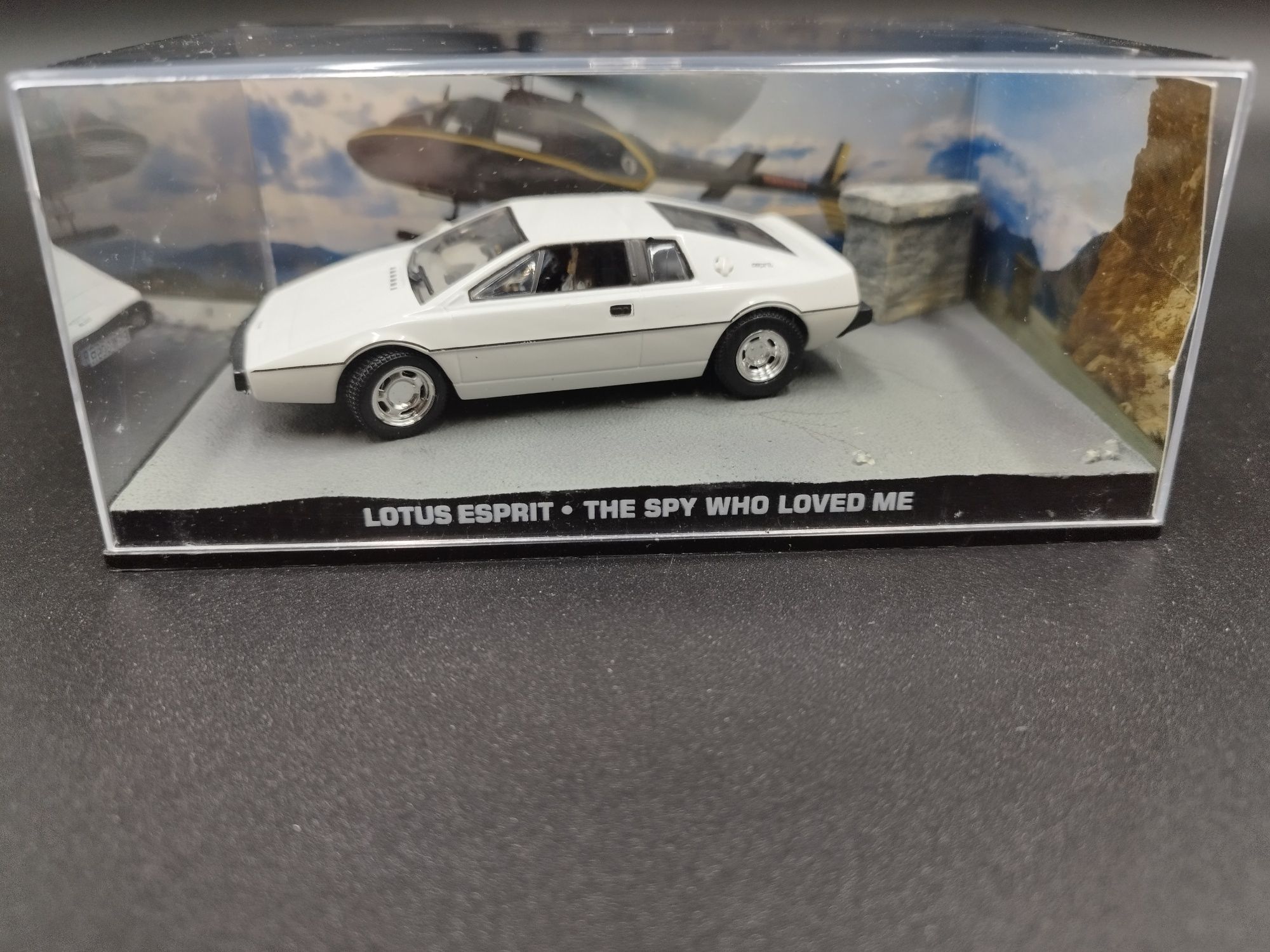 1:43 Altaya Lotus Esprit James Bond 007 model