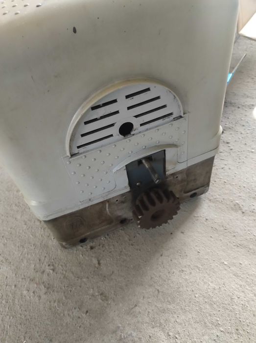 Siłownik Came BK 800 do bramy do 800 kg ,praca intensywna