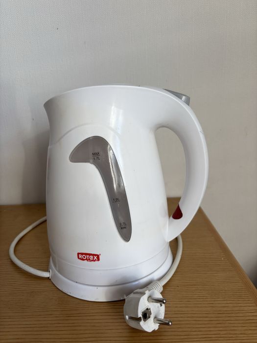 Чайник електричний Rotex RKT68-G