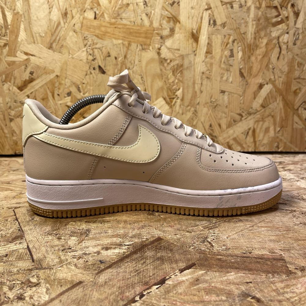 Чоловічі кросівки Nike Air Force 1 07 Beige DD8959-111