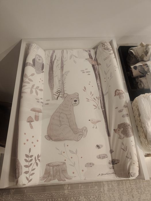 Przewijak, nakładka komoda Hemnes, prześcieradła muślinowe