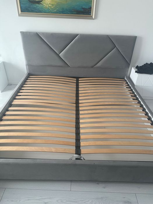 Б/у ліжко в спальню