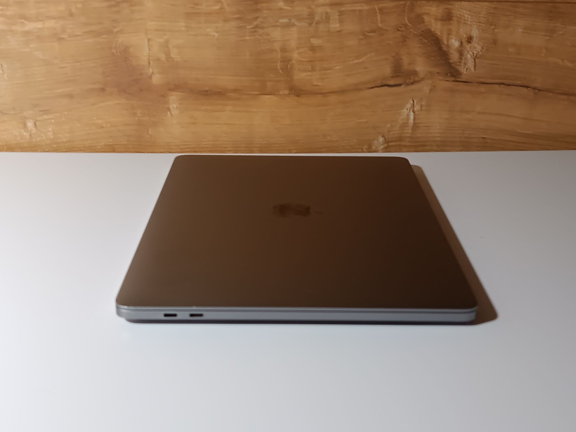Потужний MacBook Pro RETINA 2K/touch Bar version/Ventura/Core i5/Intel