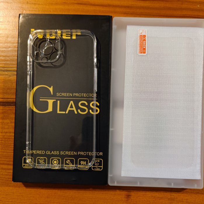 iPhone 13 Case and 3 Screen Protectors64409268744323120