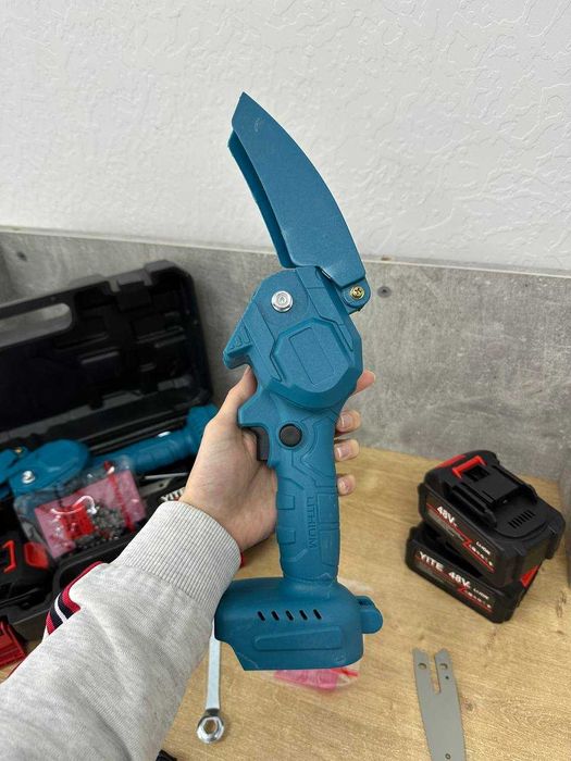 Акумуляторна ПИЛА + набір інструментів! Пила на акумуляторі + 2 АКБ.