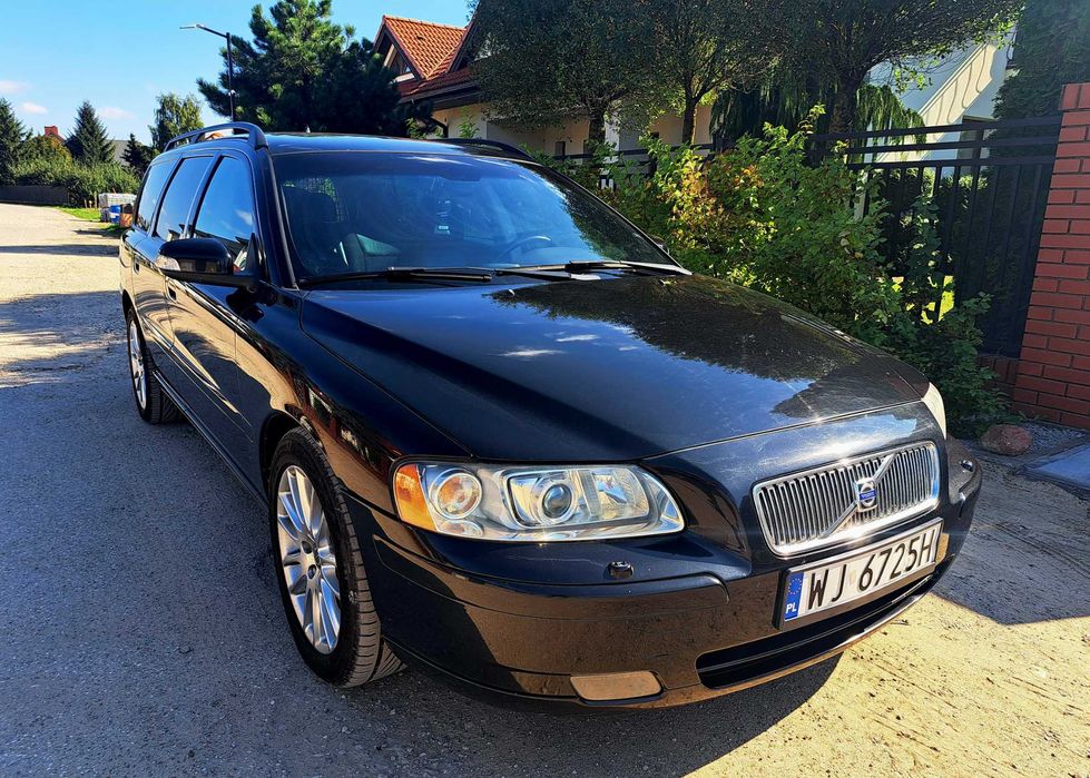 VOVLO V70 LIFT 2.4 D5 185KM, II Właściciel, FULL ,WEBASTO, NAVI, BI XE