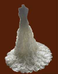 Suknia ślubna kremowa beza M 38