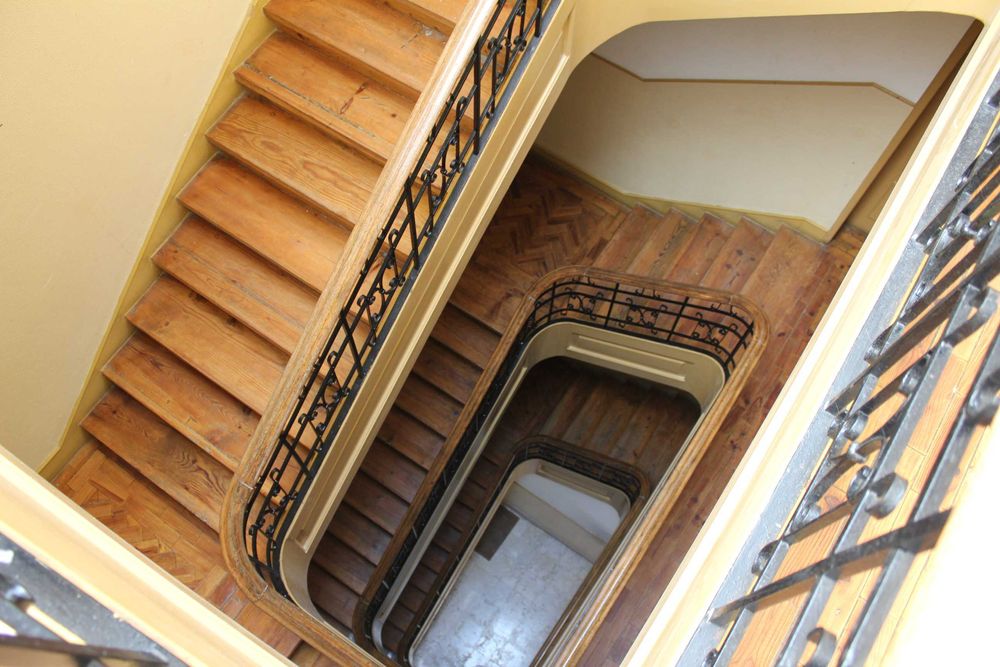 Quarto Individual | Algés | Contrato | Limpeza Semanal incluida