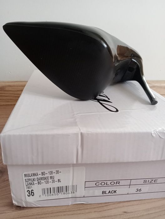 Klasyczne szpilki czarne lakierowane