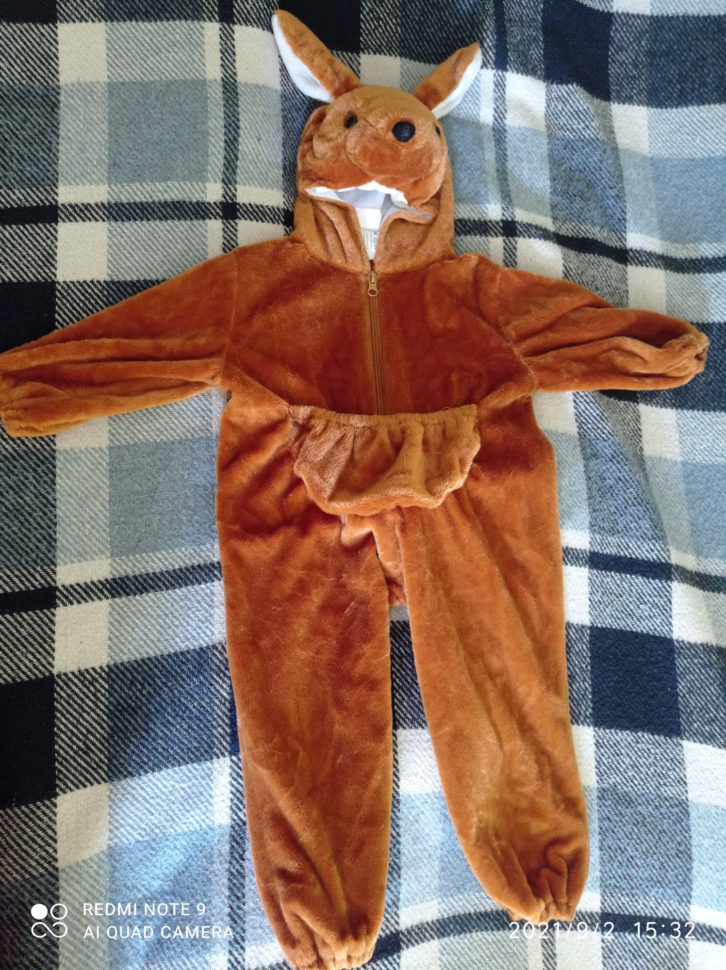 Новорічний костюм кенгуру