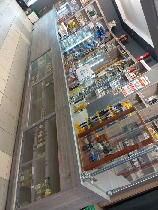 Sprzedam meble po sklepie jak nowe