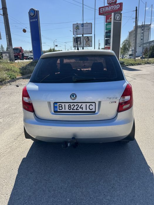 Авто skoda fabia 2011 1.2