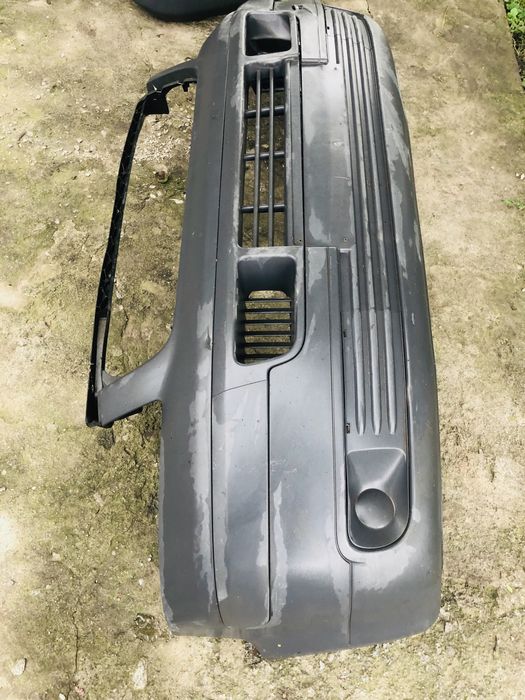 Продам комплект бамперів на wv T5