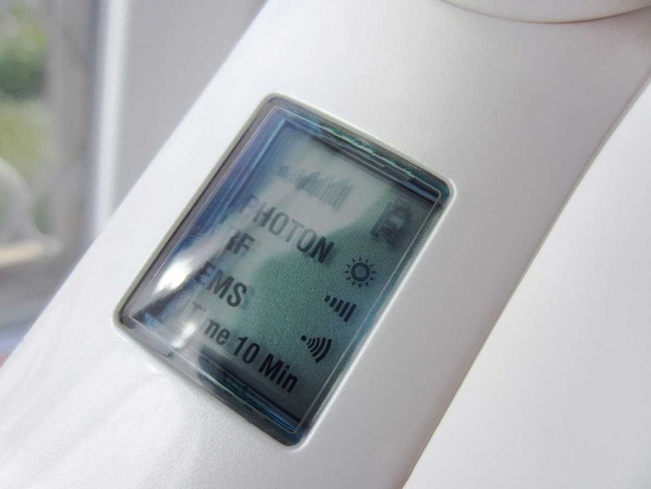 Апарат для обличчя мікротоки, електропорація, мезопорация, RF, LED