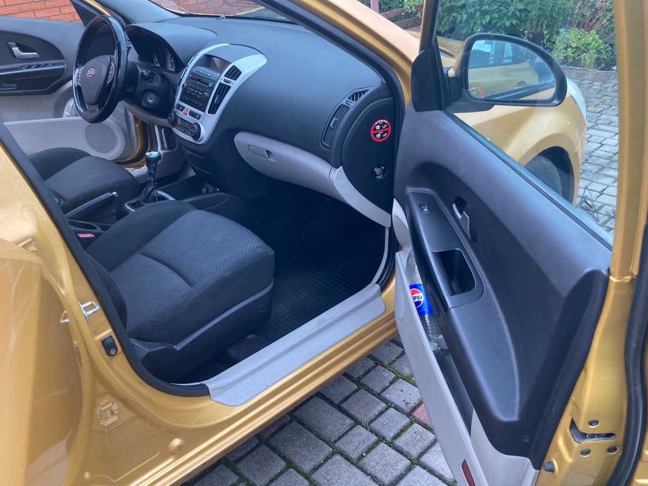 Суперекономне золоте авто