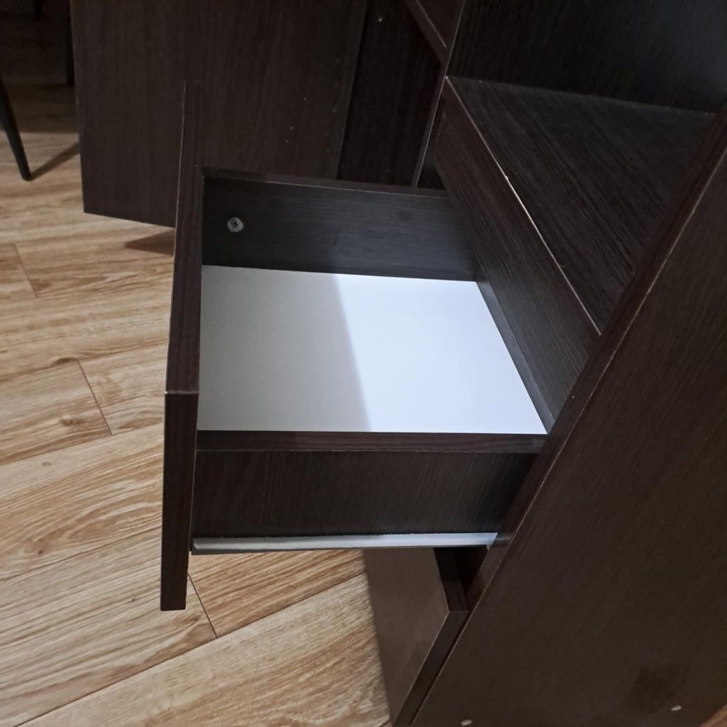 Regał i komoda firmy akord kolor Wenge
