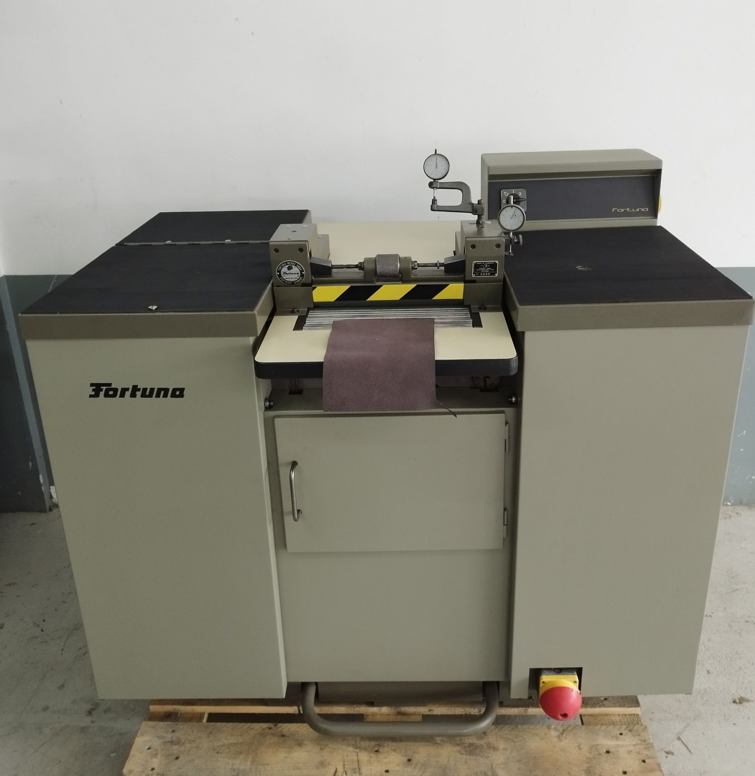 Máquina de Igualizar Pele FAV AV400