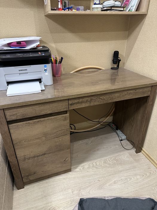 Стол письменный , покупали в джуске 120*53 Дикий дуб