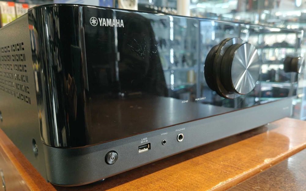 Amplituner YAMAHA MusicCast RX-V4A/ Stan Bardzo Dobry/ Okazja!