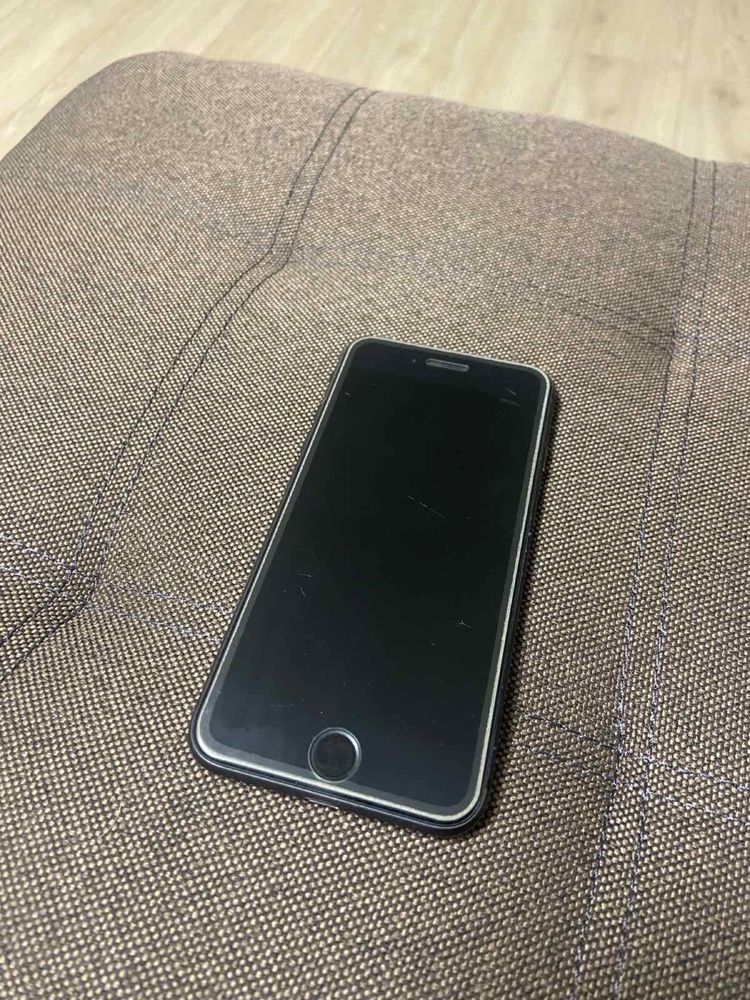 Iphone 8 64гБ черный