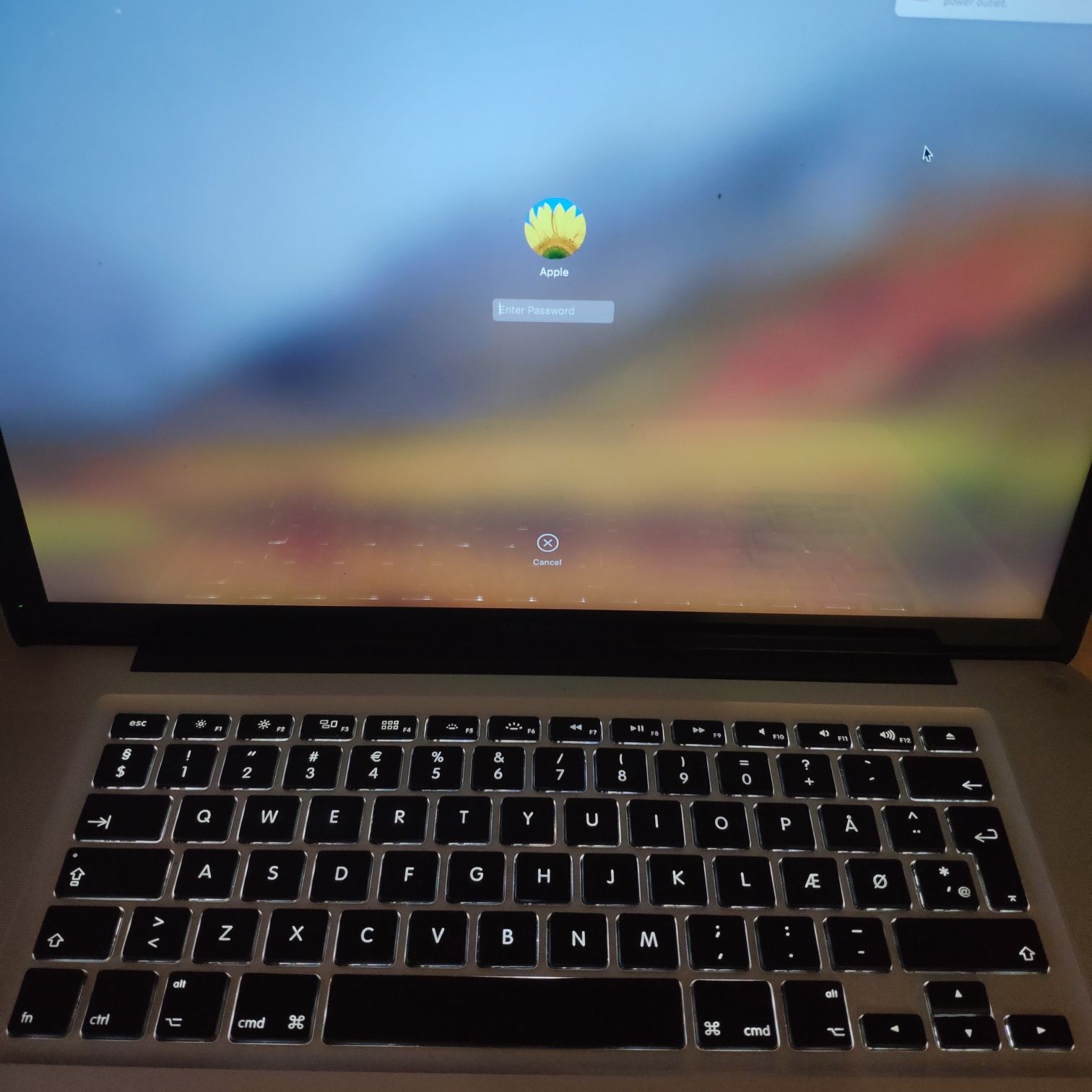 Apple MacBook pro core i7