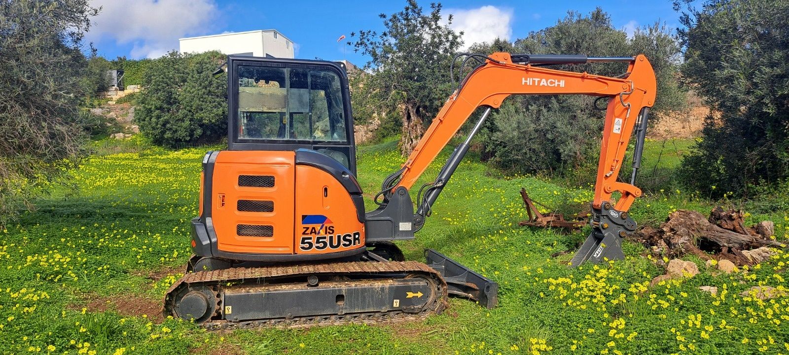 Escavadora Hitachi de 5 Ton.