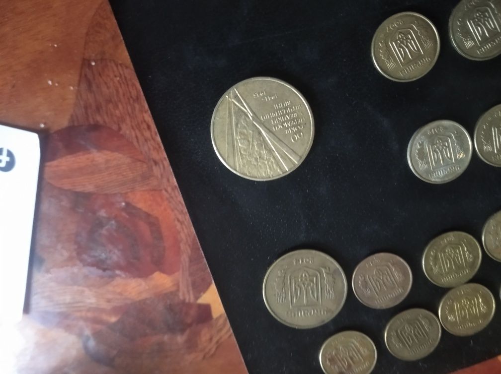 Продам монети Україна