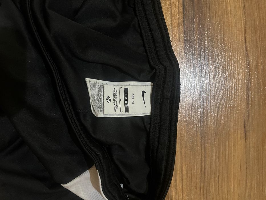 Шорти Nike dri fit, L