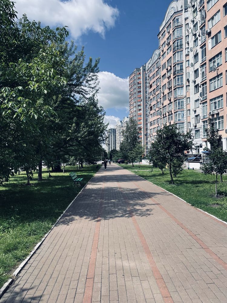 Оренда комерц. приміщення 65 м.кв. ЖК Лікоград, вул. Ю.Здановської 54