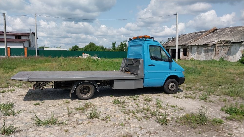Евакуатор Sprinter 2.9