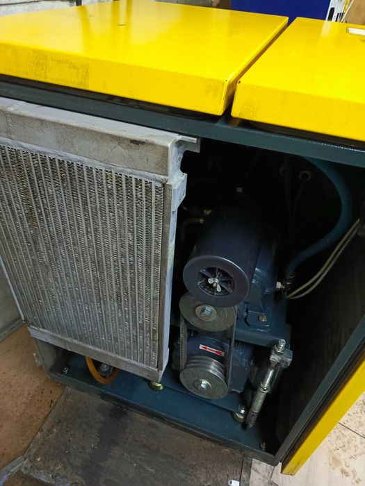 Sprzedam sprężarkę śrubową Kaeser 15 kw / 10 bar