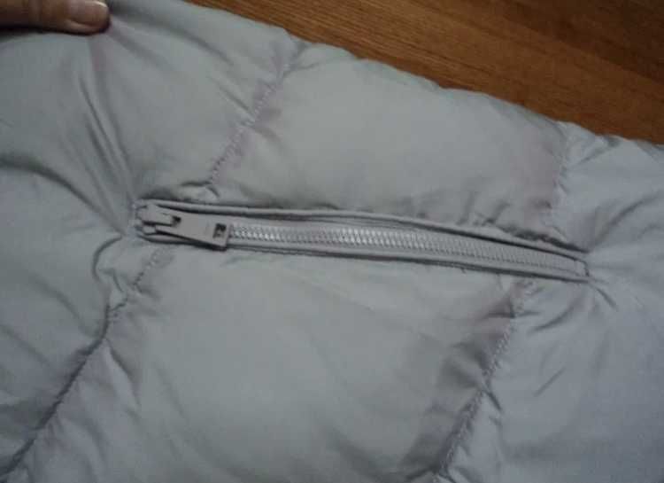 Куртка  жіноча. Нова. O STIN. Розмір 48. Колір перлинно-сірий.