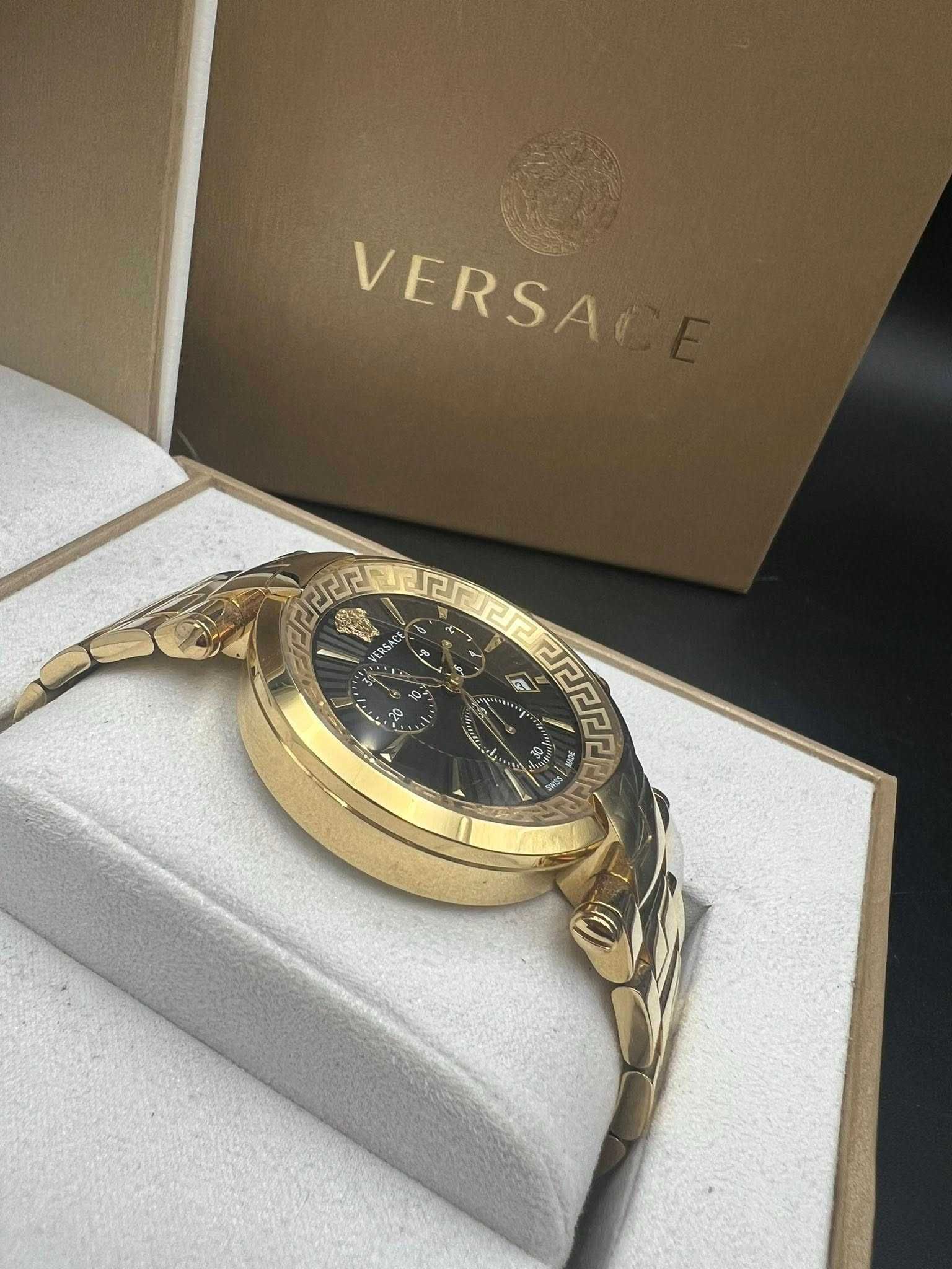 Zegarek Versace VE2M00621 złoty