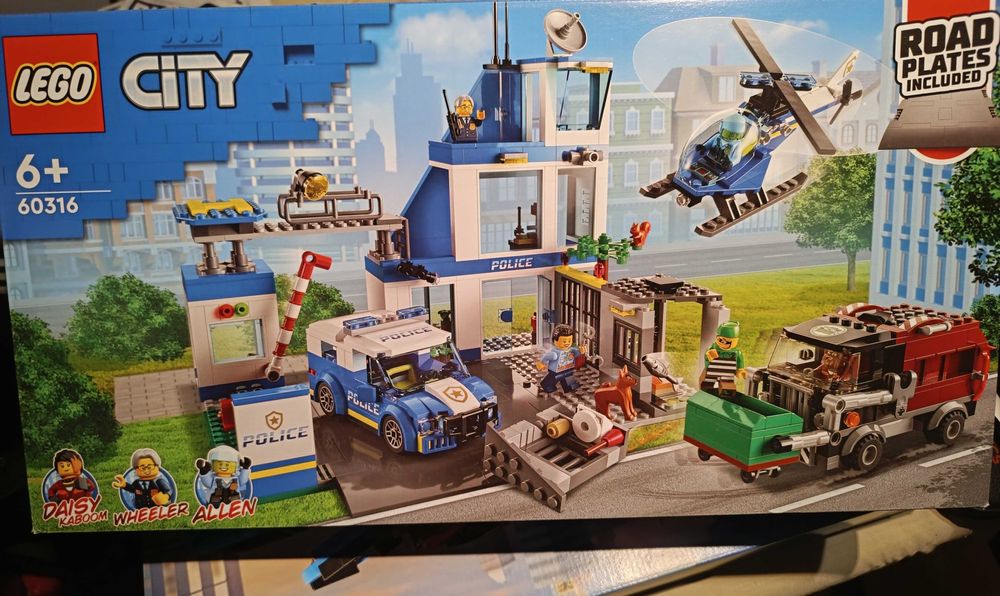 Lego city Esquadra da Polícia 60316