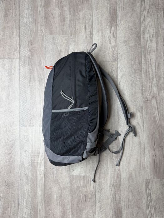 Спортивный рюкзак Quechua 20 l оригинал серый городской