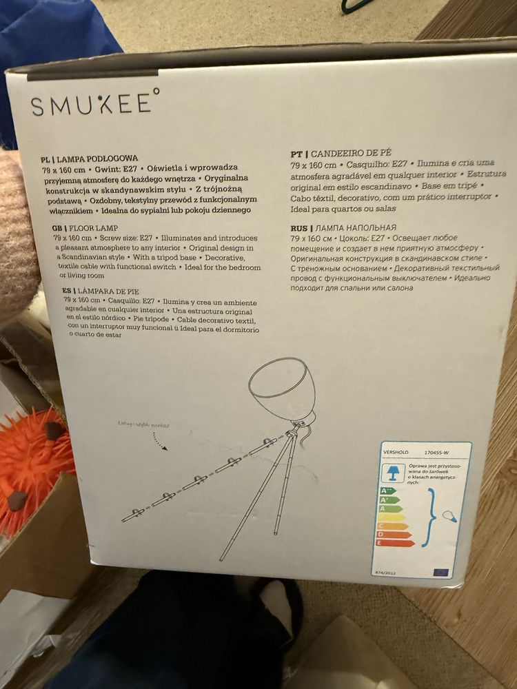 Lampa podłogowa Smukke biała
