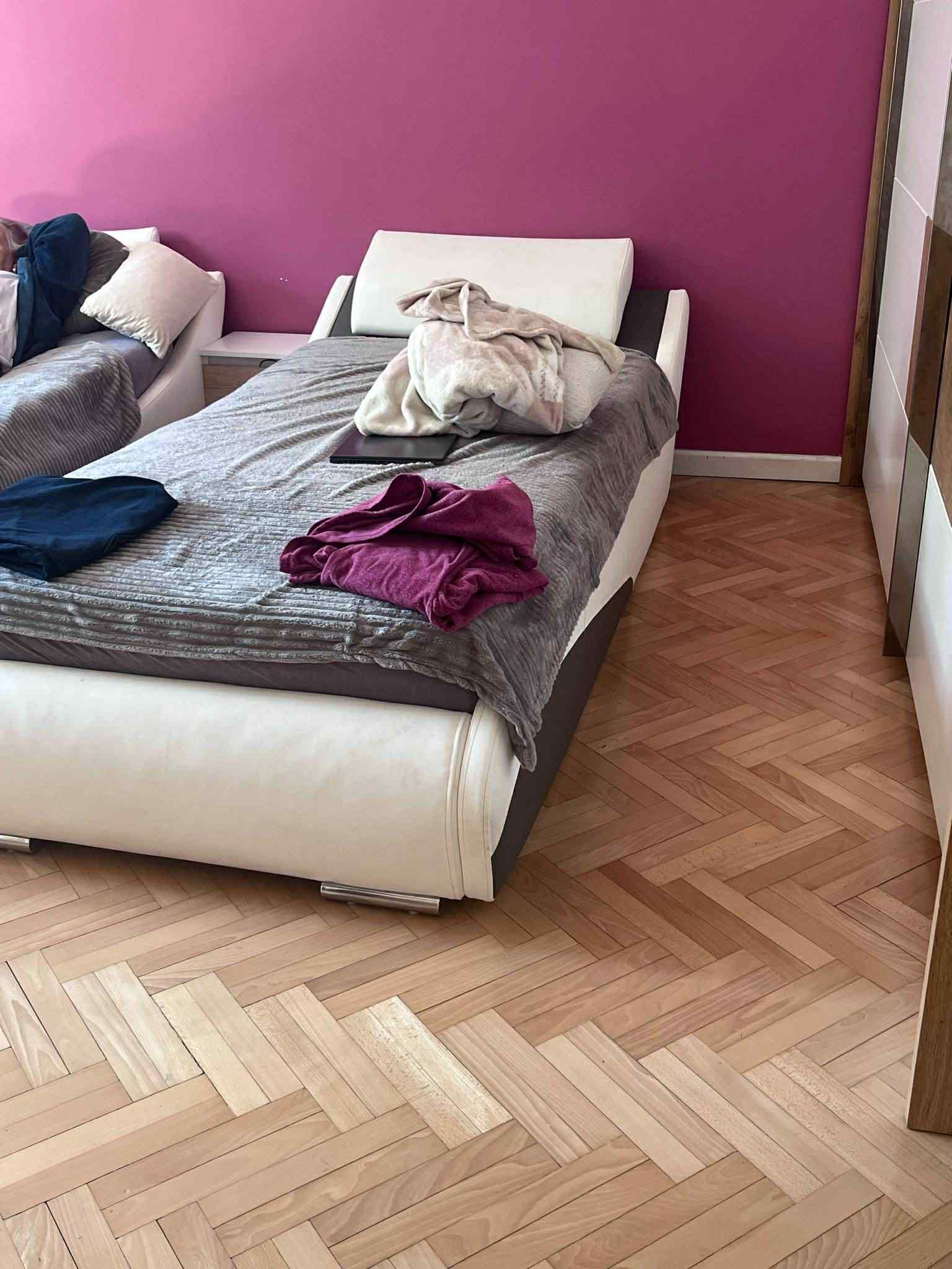 Łóżko tapicerowane Stillo z oświetleniem LED – 100x200 cm – ekoskóra