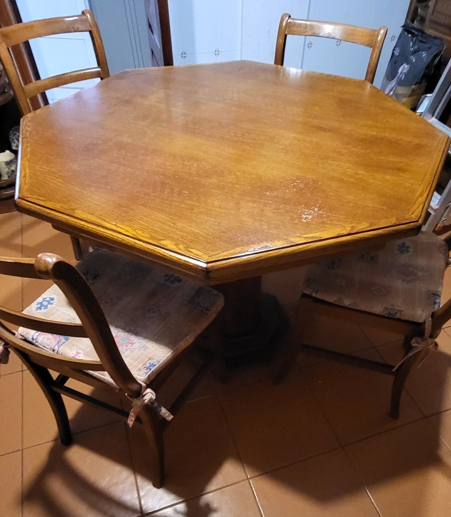 Mesa cozinha e 4 cadeiras