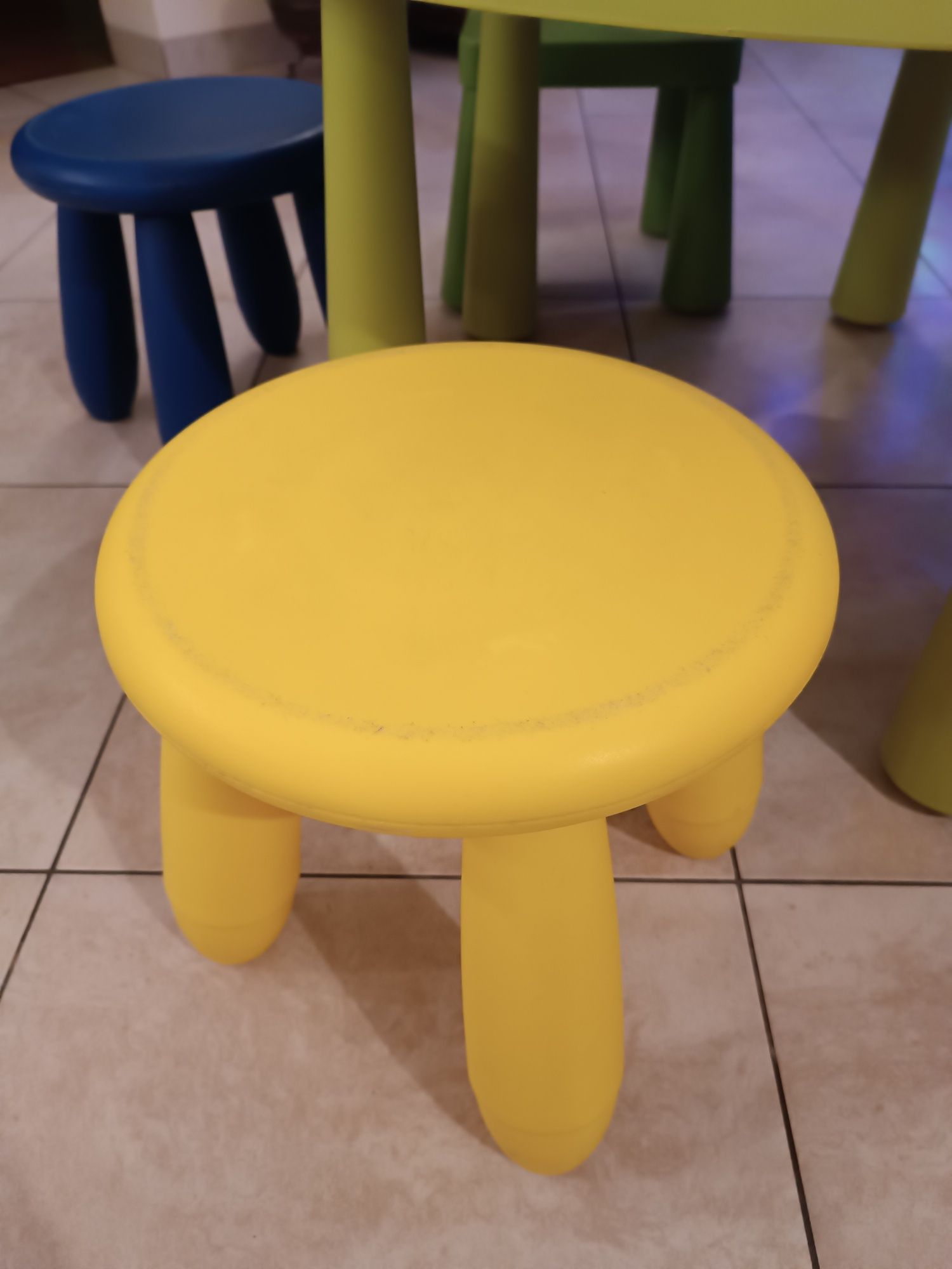 Ikea mammut stolik i krzesełka