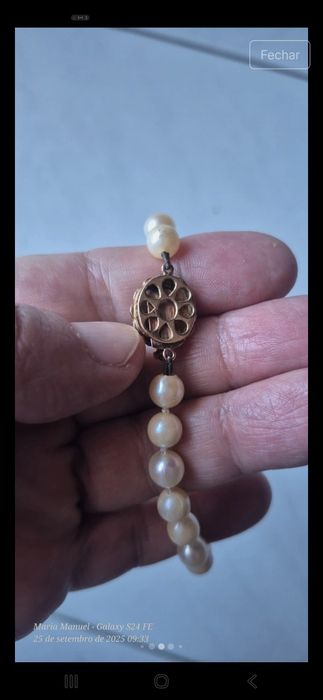 Colar de pérolas Akoya, com fecho em ouro