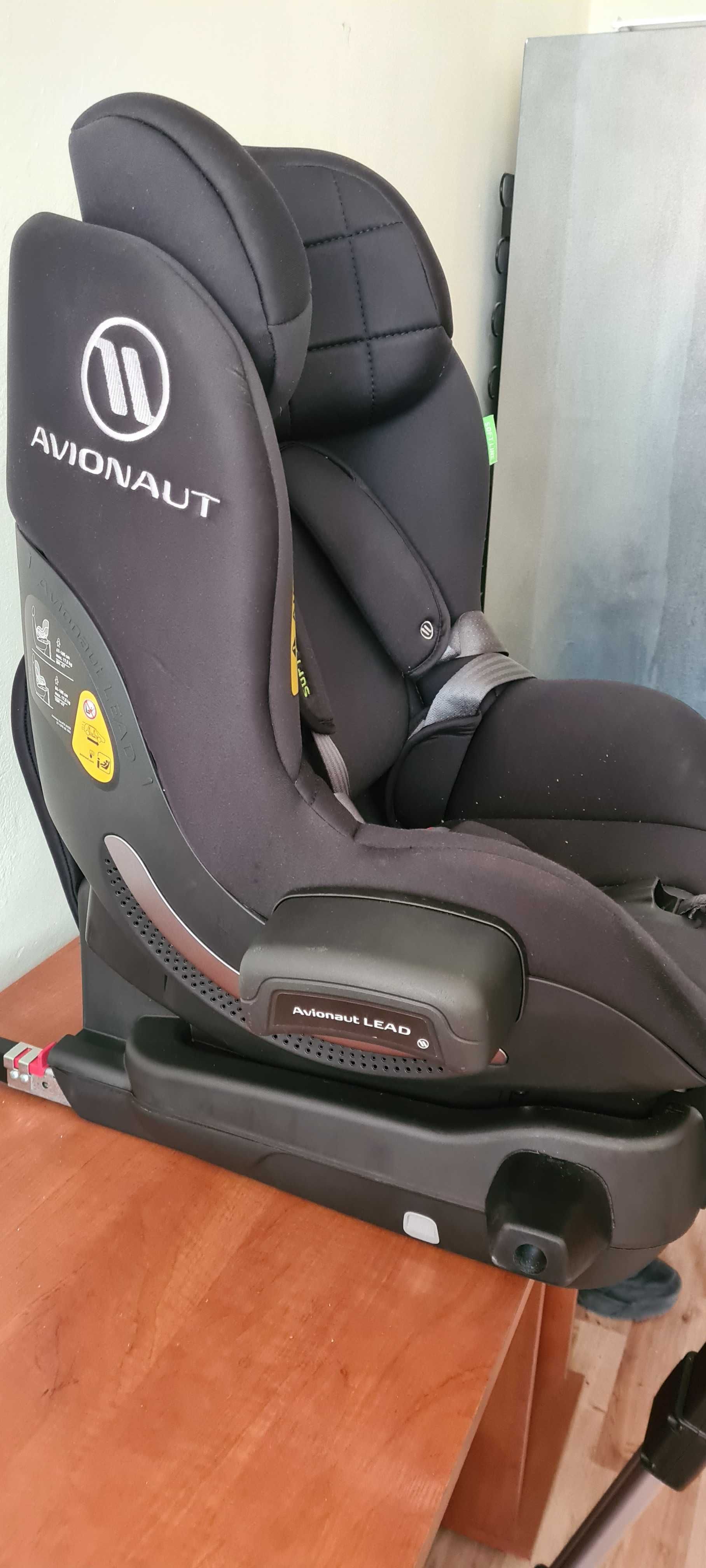Fotelik samochodowy z bazą Avionaut aerofix AV350