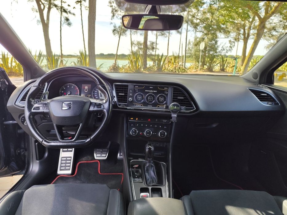 cupra versão 300 performance 2.0 TFSI cx DSG 418cv Seat Leon 100% bom