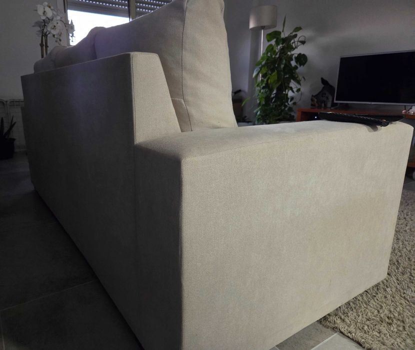 Sofa 3 lugares + chaise / puff