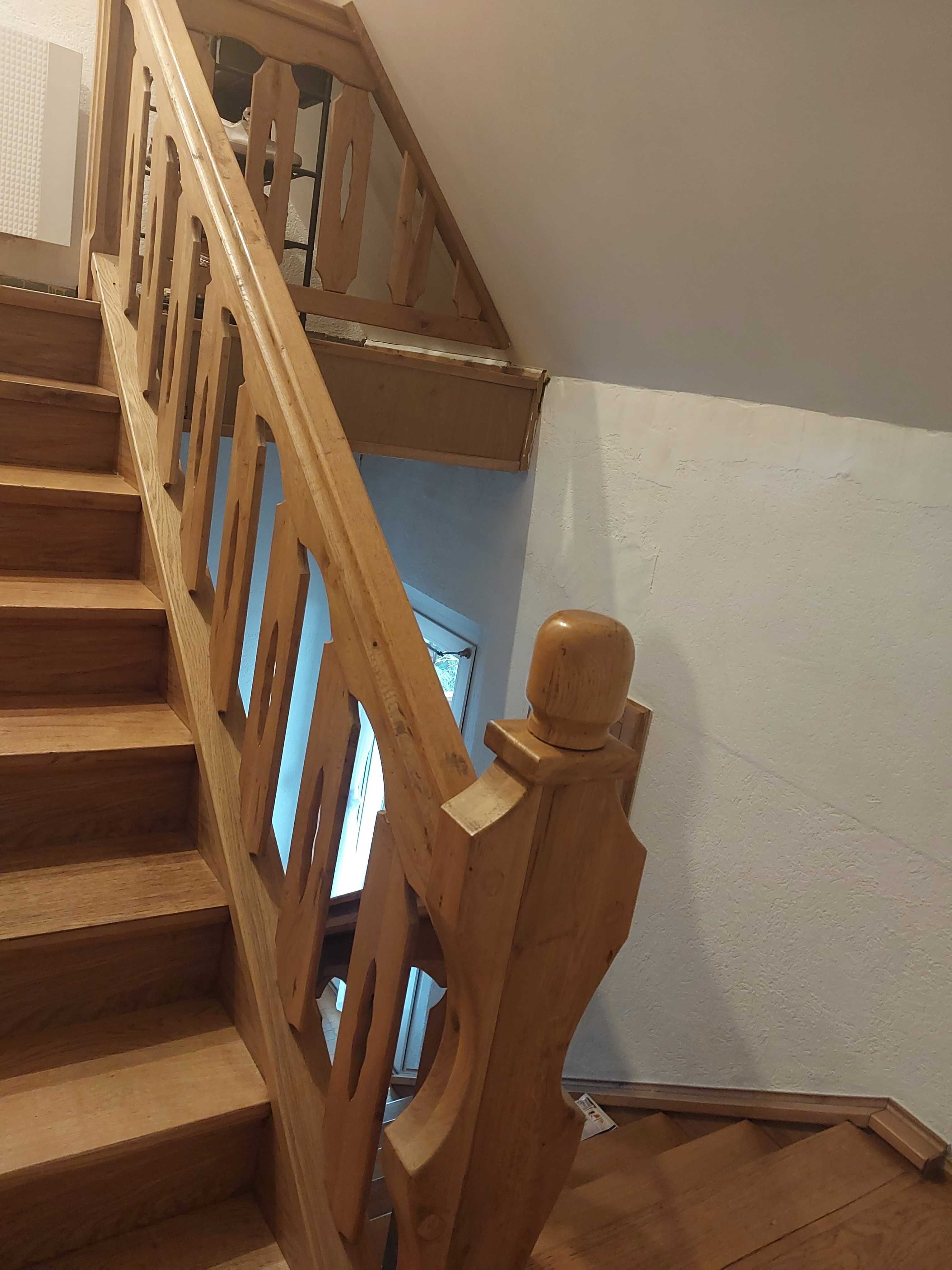 Sprzedam dębowe zdemontowane balustrady schodów wewnętrznych