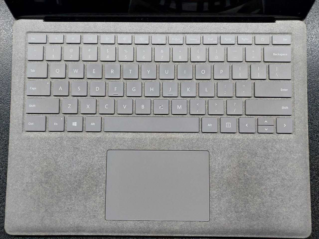 Ноутбук Microsoft Surface Laptop 1769 i5 8/256GB SSD Win 10Pro