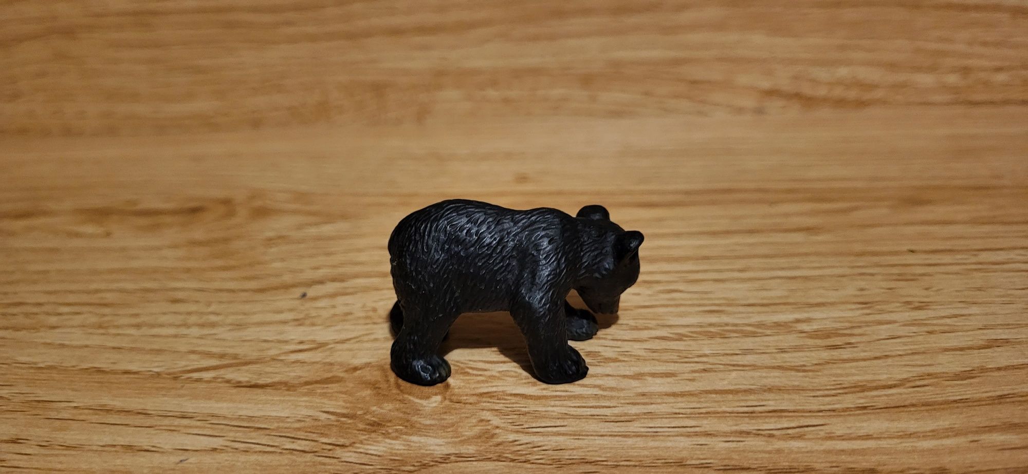 Schleich młody czarny niedźwiedź figurki model wycofany z 2003 r.