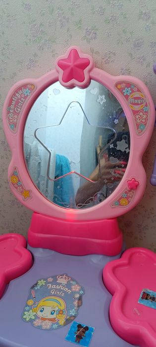 Туалетний столик